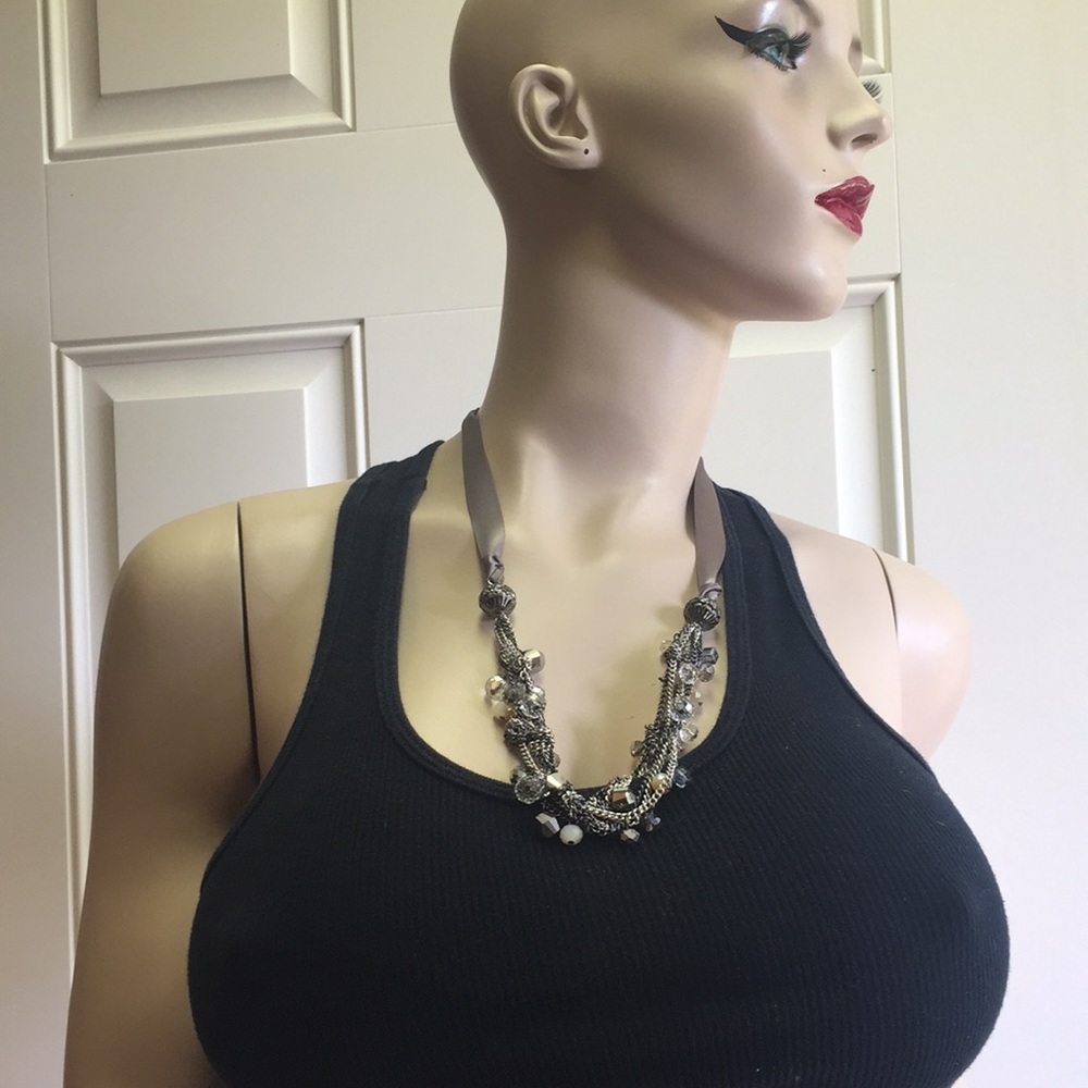 LOFT Necklace - Picture 8 of 14